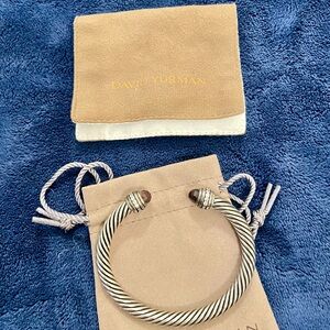 David Yurman preowned silver .925 Unisex Bracelet 7.5 inches open. Beautiful!